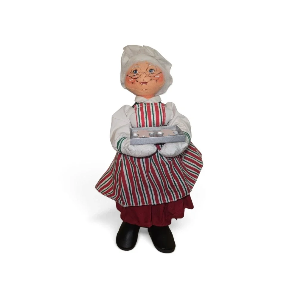 Santa and Mrs Claus Baking Figures Christmas Kitchen Decor Folk Art Set of 2